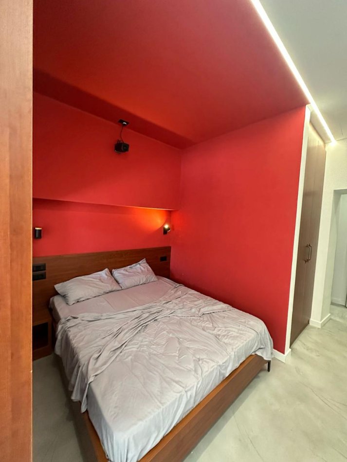 Tirane, jepet me qera garsonier 1+1 Kati 5, 40 m² 500 € (Shallvaret)