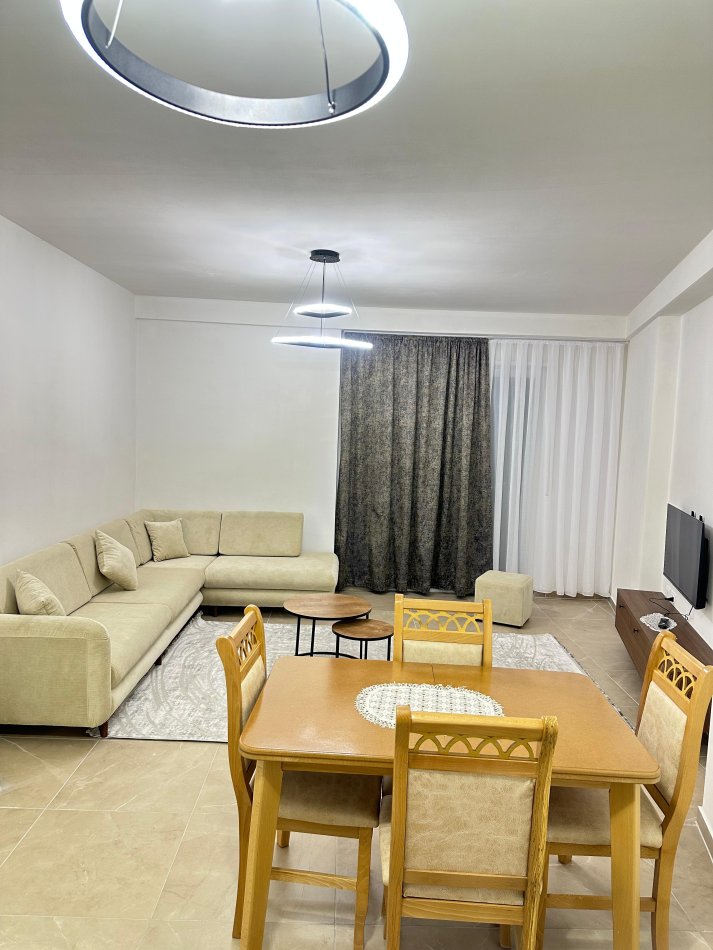 Tirane, jepet me qera apartament 1+1+Ballkon Kati 9, 70 m² 400 € (Astir)