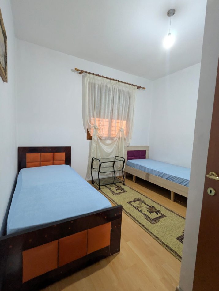 Tirane, jepet me qera shtepi 2+1 Kati 3, 600 € (Don Bosko)