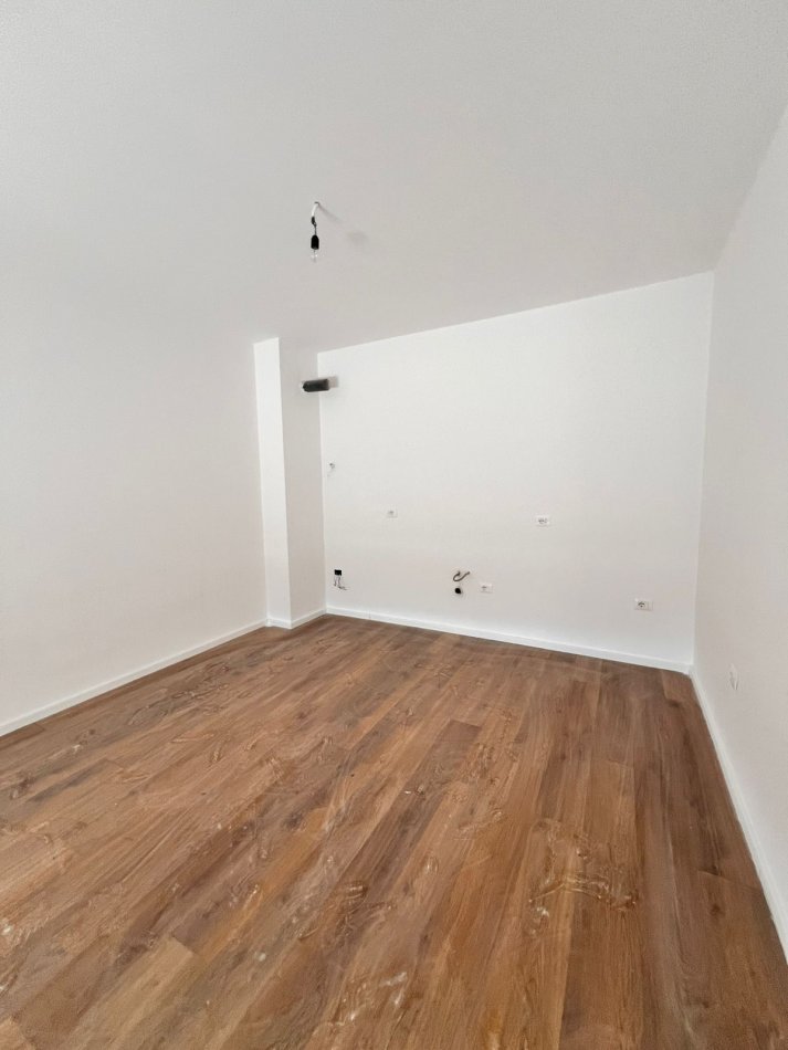 Tirane, jepet me qera apartament 1+1 Kati 8, 70 m² 450 € (Don Bosko)