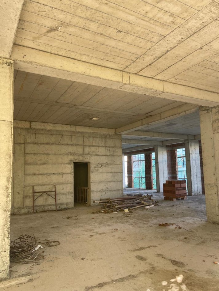 Durres, jepet me qera ambjent biznesi Kati 1, 452 m² 1.700 € 