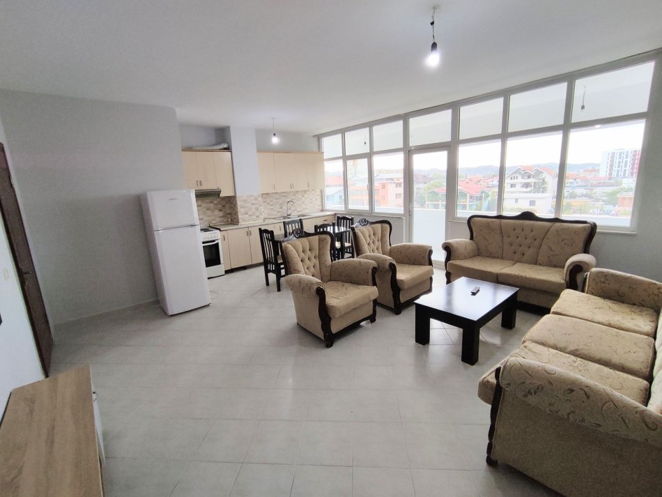 Tirane, jepet me qera apartament 2+1 Kati 2, 120 m² 500 € (Dritan Hoxha)