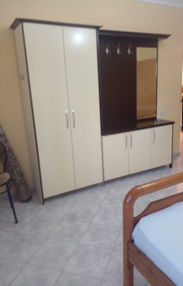 Tirane, jepet me qera apartament 2+1+Ballkon Kati 5, 93 m² 500 € (MAMO METO)