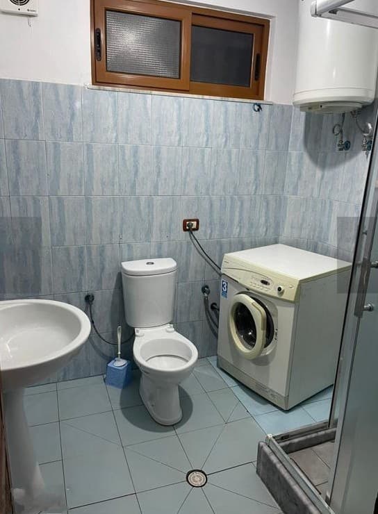 Tirane, jepet me qera apartament 2+1 Kati 1, 70 m² 450 € (Don Bosko)