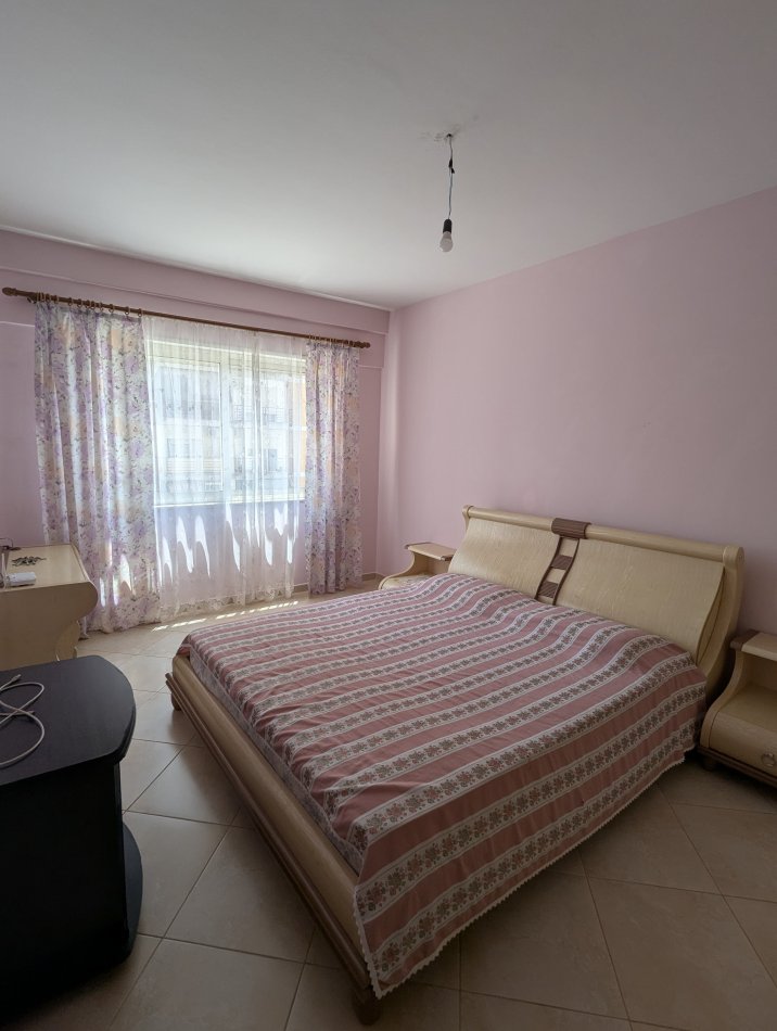 Tirane, jepet me qera apartament 2+1 Kati 2, 124 m² 630 € (Vizion Plus)