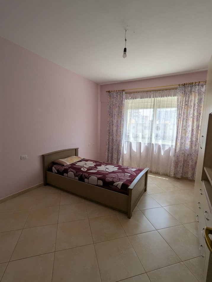 Tirane, jepet me qera apartament 2+1 Kati 2, 124 m² 630 € (Vizion Plus)