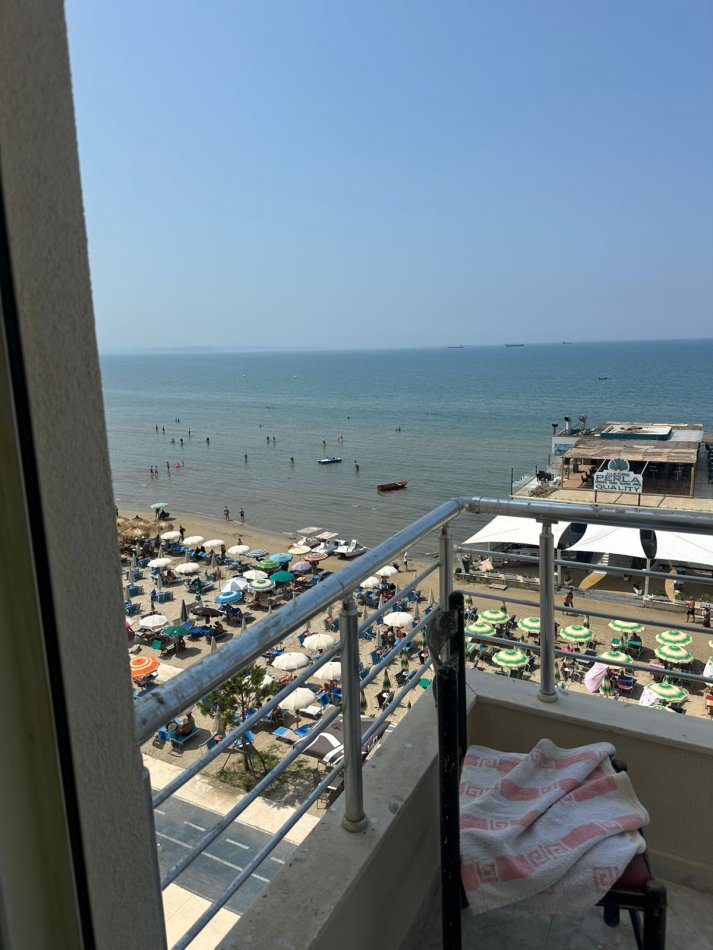 Durres, jepet me qera 1+1+Ballkon Kati 4, 120 m² 350 € (Plazh)
