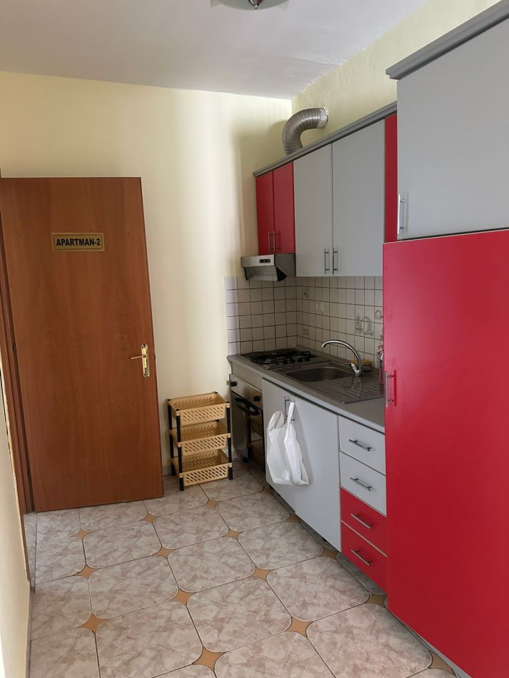 Durres, jepet me qera 1+1+Ballkon Kati 4, 120 m² 350 € (Plazh)