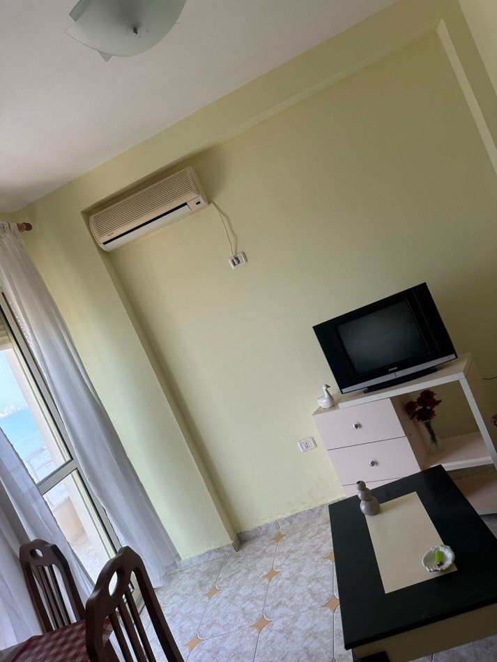 Durres, jepet me qera 1+1+Ballkon Kati 4, 120 m² 350 € (Plazh)