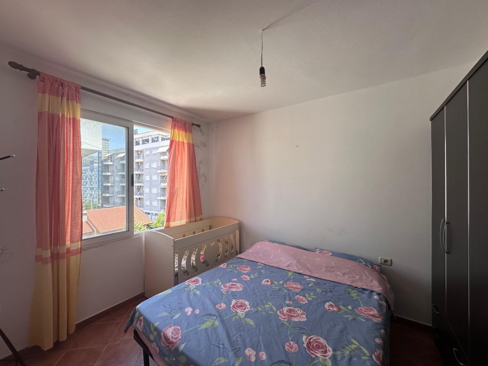 Shqiperi, shitet 1+1 Kati 3, 50.000 €