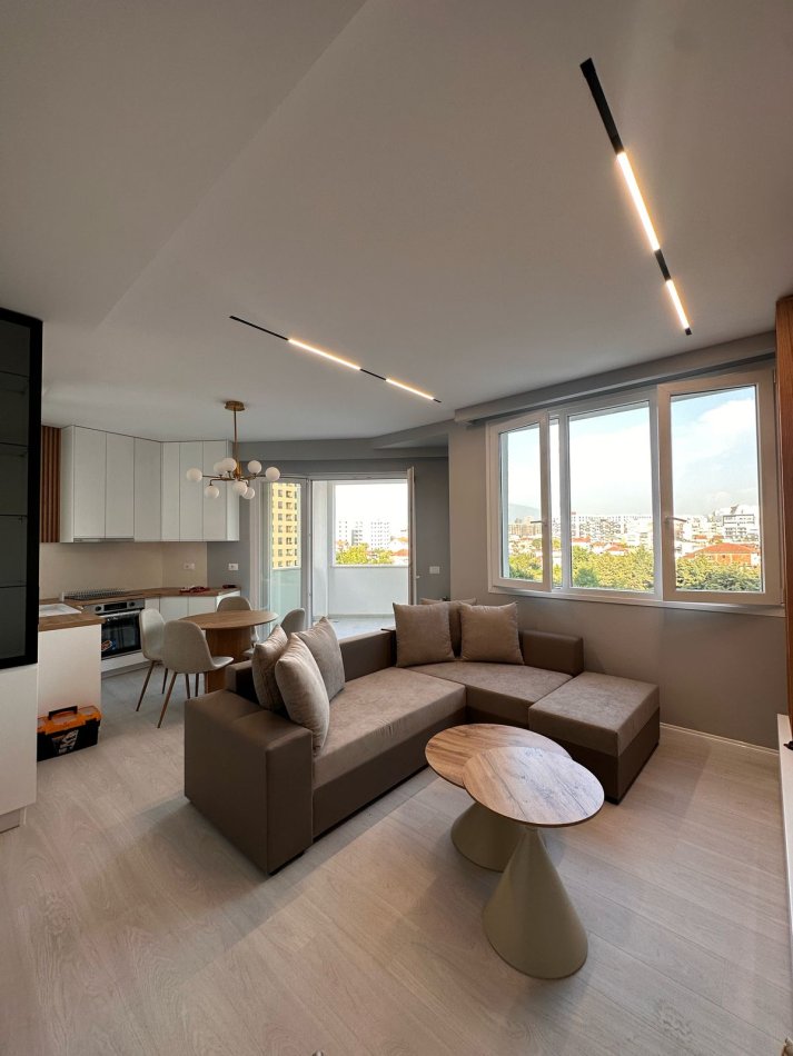 Tirane, jepet me qera apartament 1+1+Ballkon Kati 3, 70 m² 600 € (River Residence)