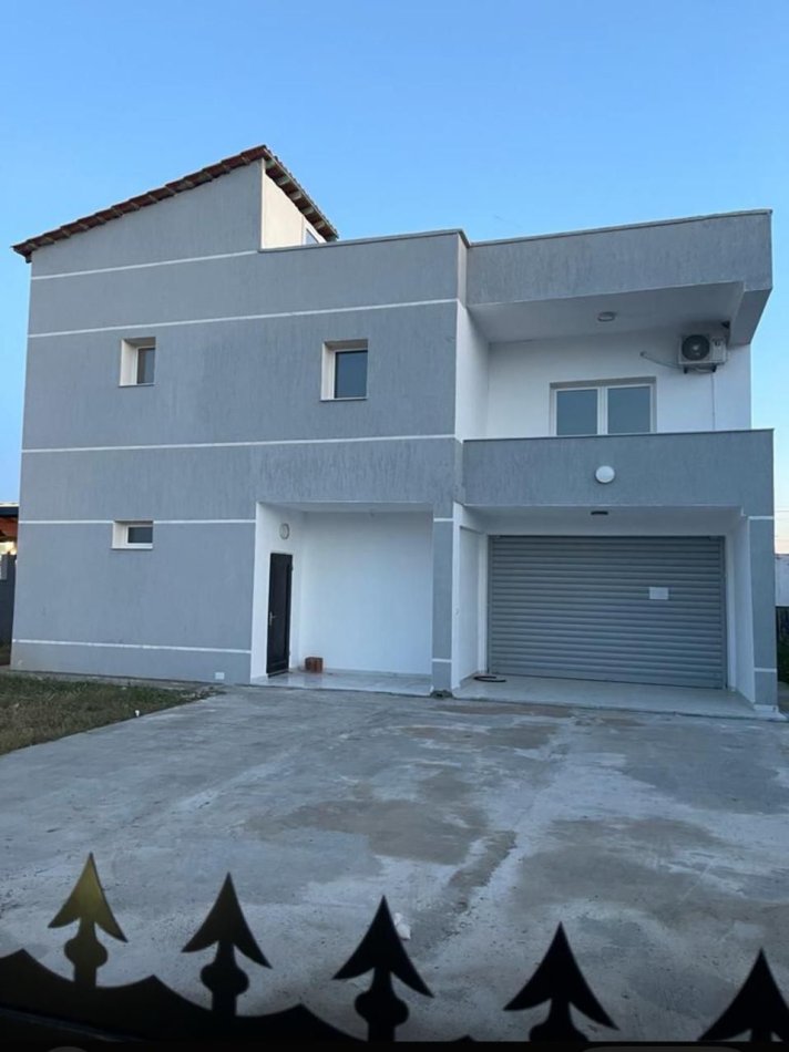 Durres, jepet me qera Vile Kati 1, 160 m² 700 € (Shenavlash, lagja 14, Durres)