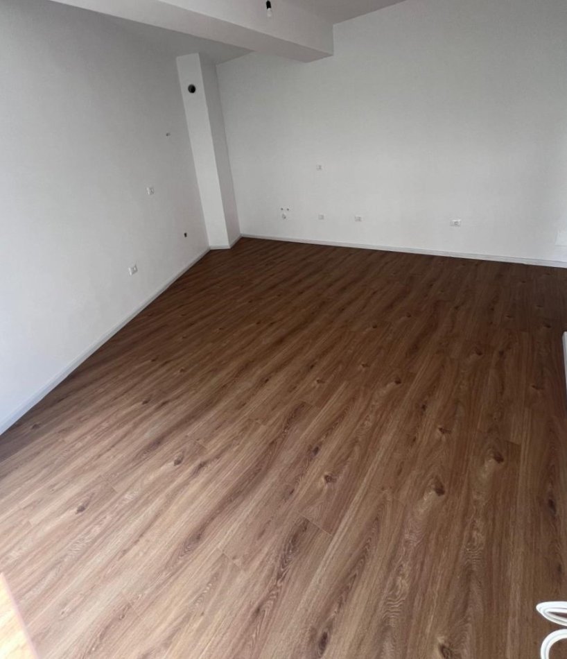 Tirane, shitet apartament 1+1+Ballkon Kati 5, 60 m² 100.000 € (pasho hysa)