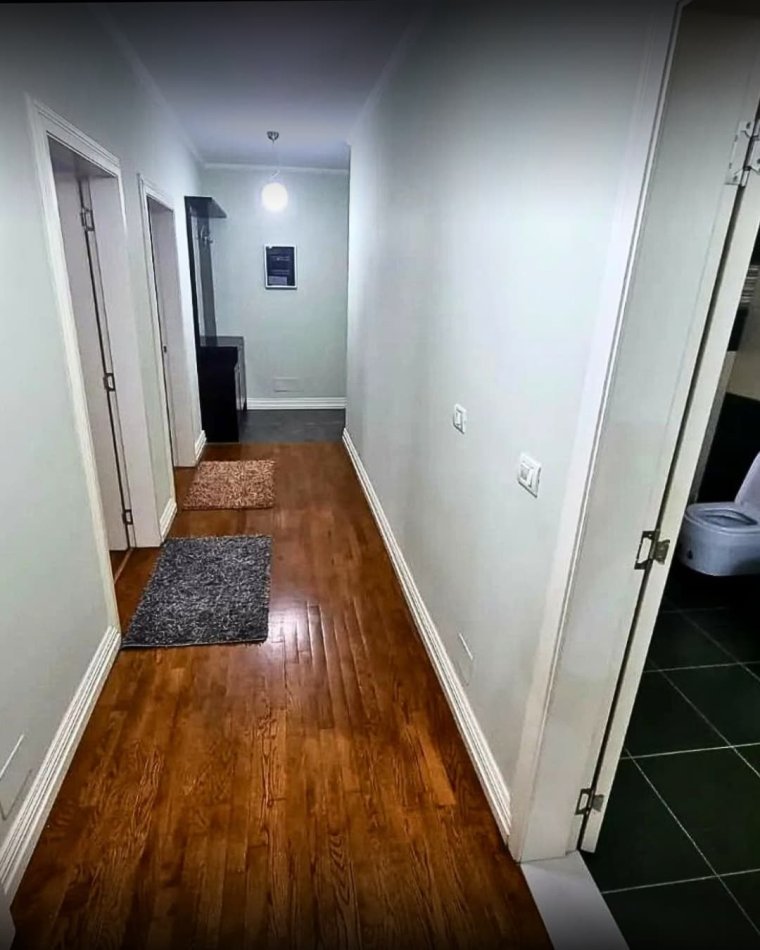 Tirane, jepet me qera apartament 2+1+Ballkon Kati 5, 110 m² 900 € (Prane Nobis Liqeni)