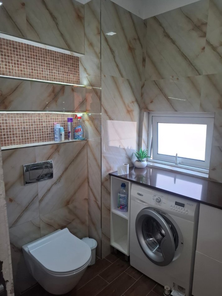 Tirane, jepet me qera apartament 2+1+Ballkon Kati 4, 115 m² 500 € (Astir)