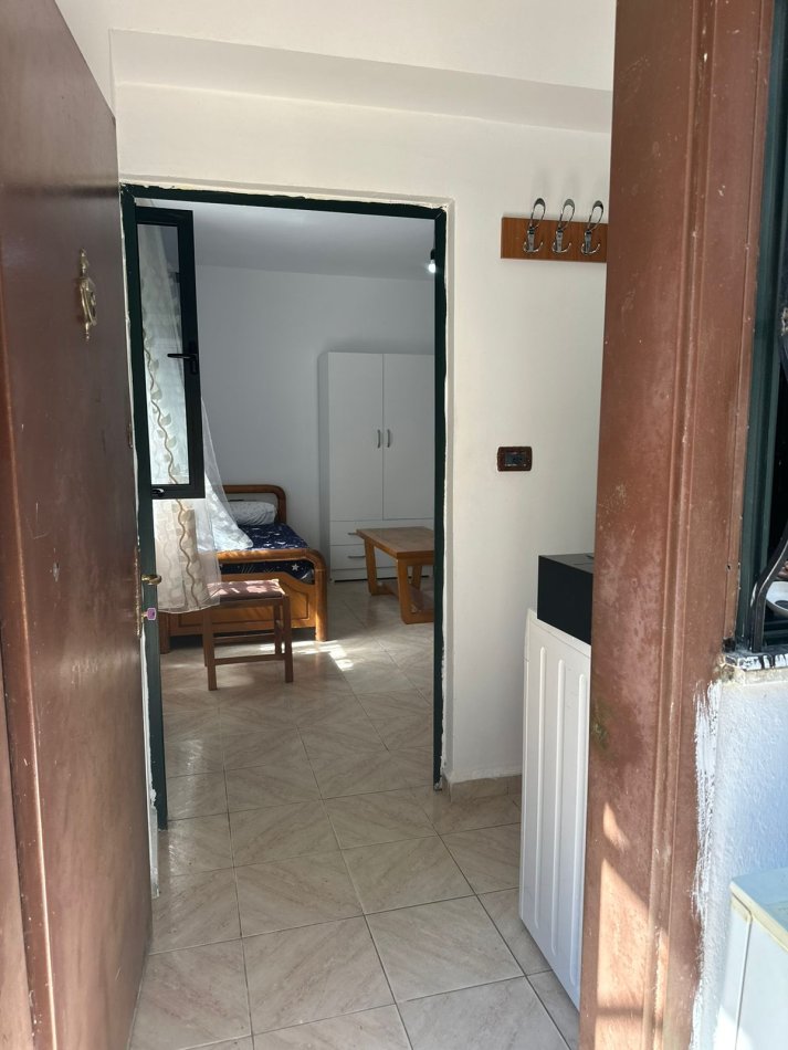 Tirane, jepet me qera garsonier 1+1 Kati 0, 33 m² 350 € (Vasil Shanto)