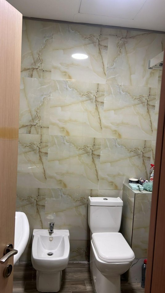 Tirane, jepet me qera apartament 2+1+Ballkon Kati 8, 105 m² 700 € (Don Bosko)