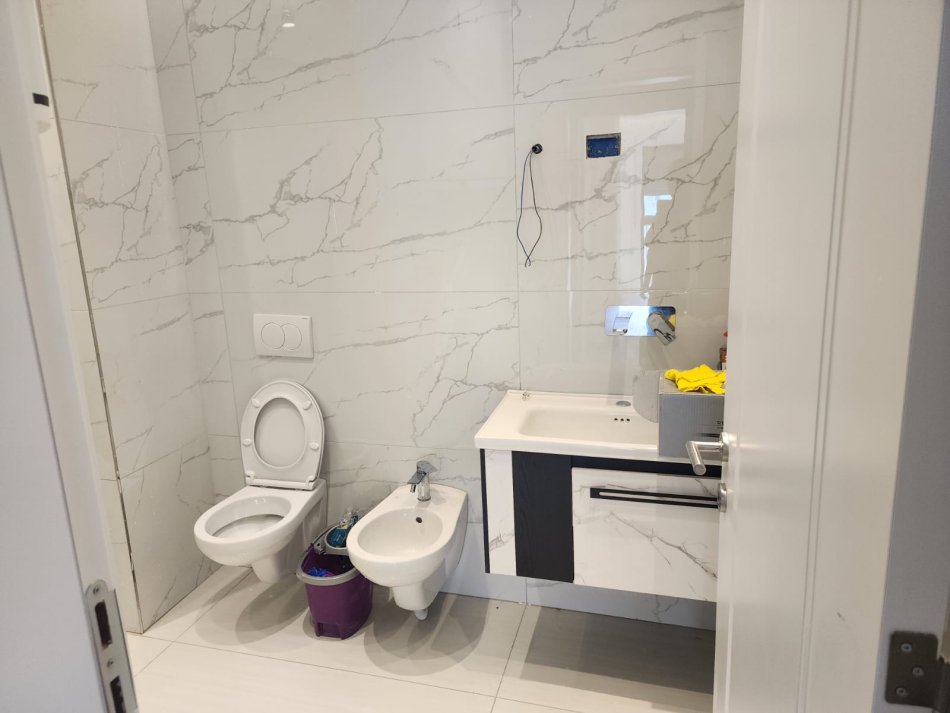 Tirane, jepet me qera apartament 2+1+Ballkon Kati 6, 92 m² 500 € (Bulevardi i Ri)