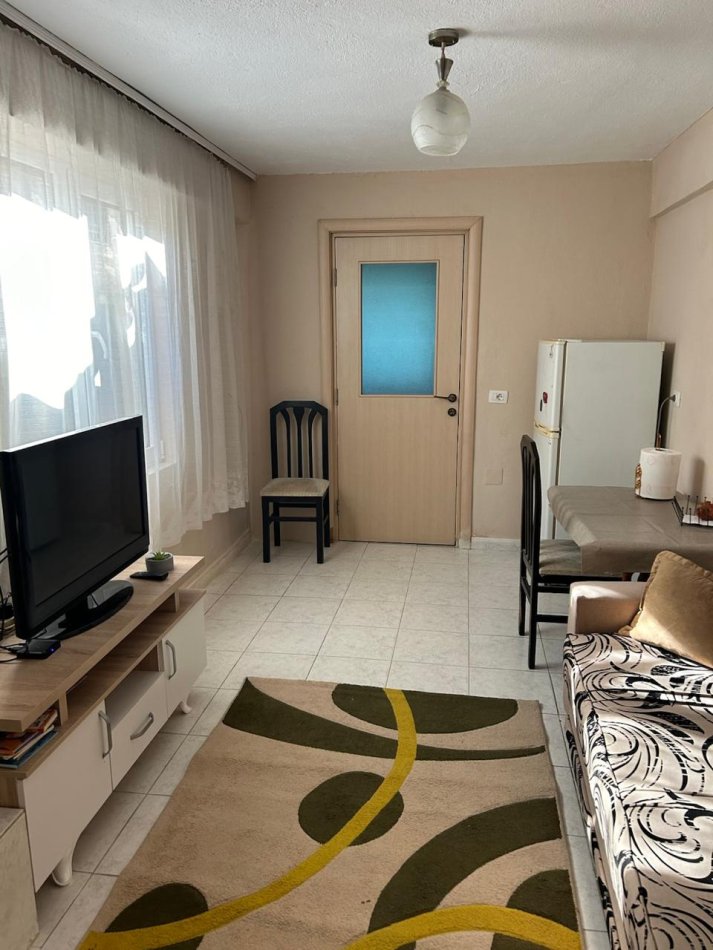Tirane, jepet me qera apartament 1+1 Kati 0, 67 m² 400 € (Brryl)