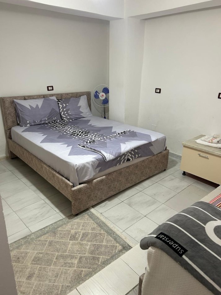 Tirane, jepet me qera apartament 1+1 Kati 0, 67 m² 400 € (Brryl)