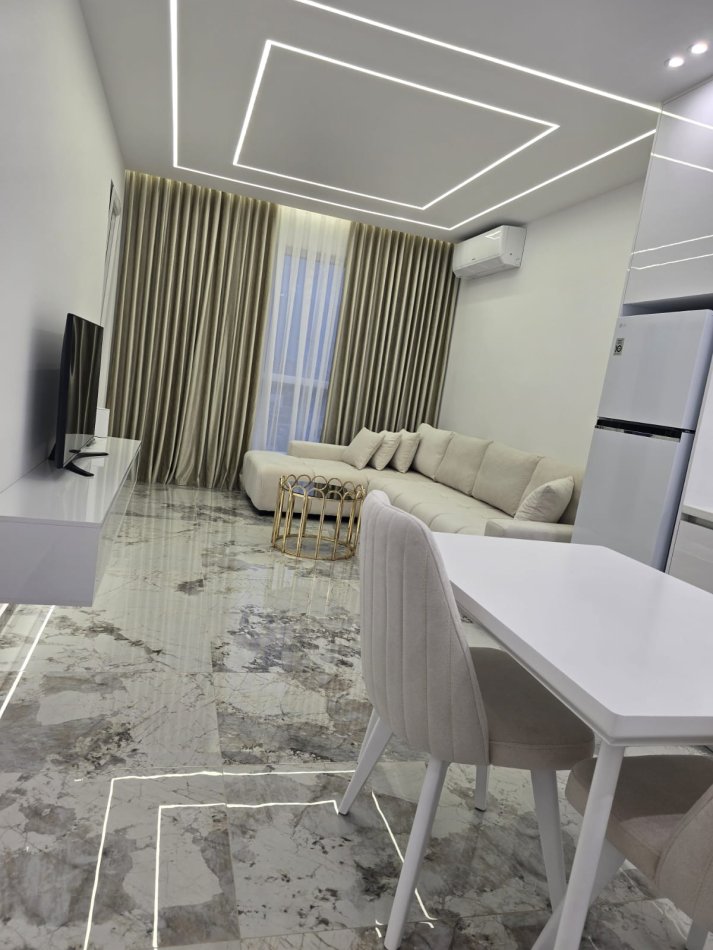 APARTAMENT  1+1 ME QIRA  500 € BULEVARDI I RI