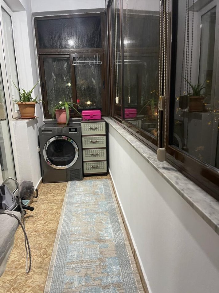 Tirane, jepet me qera apartament 1+1 Kati 3, 80 m² 500 € (Ish Nisharaku)