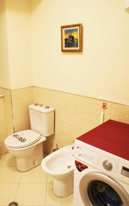 Tirane, jepet me qera apartament 1+1 Kati 3, 55 m² 400 € (SHkolla e Bashkuar)