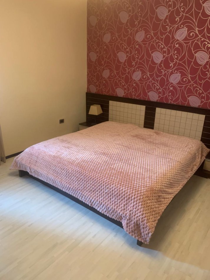 APARTAMENT  2+1+2 ME QIRA ISH EKSPOZITA  650 €