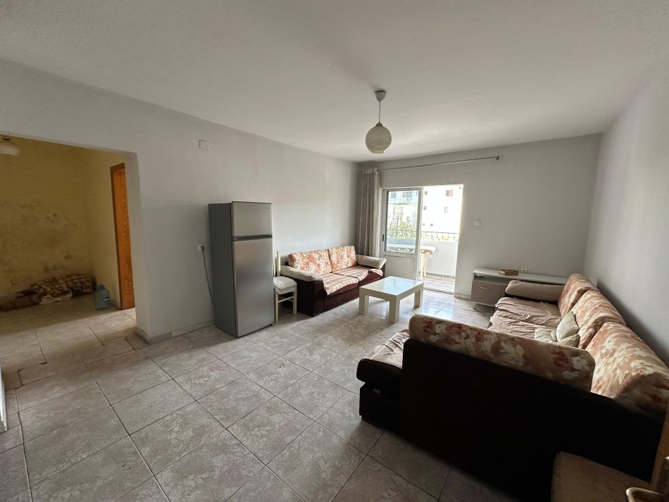 Tirane, shes apartament 3+1+Ballkon Kati 3, 98 m² 178.000 € (bulevardi bajram curri)