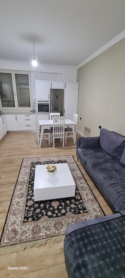Tirane, jepet me qera apartament 2+1 Kati 7, 80 m² 550 € (Rr e Elbasanit)
