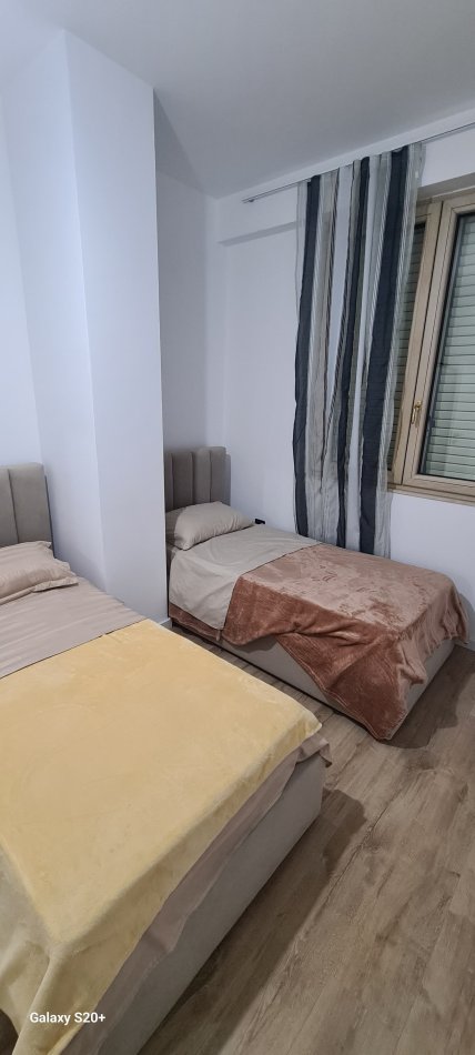 Tirane, jepet me qera apartament 2+1 Kati 7, 80 m² 550 € (Rr e Elbasanit)