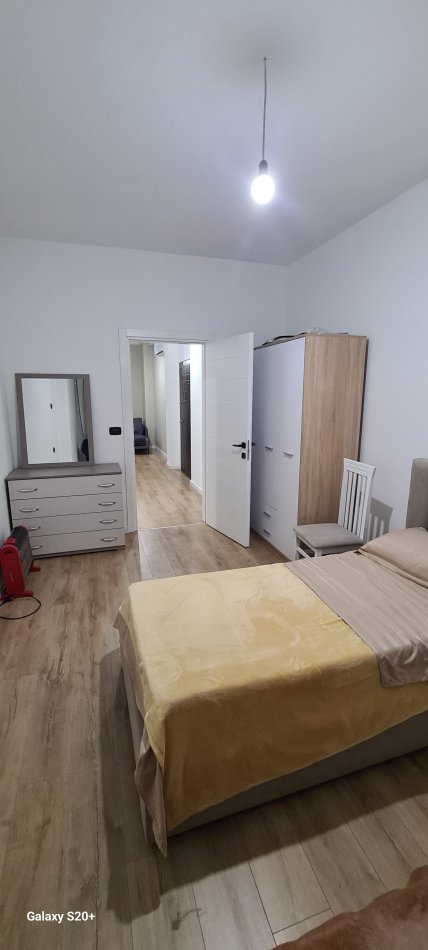 Tirane, jepet me qera apartament 2+1 Kati 7, 80 m² 550 € (Rr e Elbasanit)
