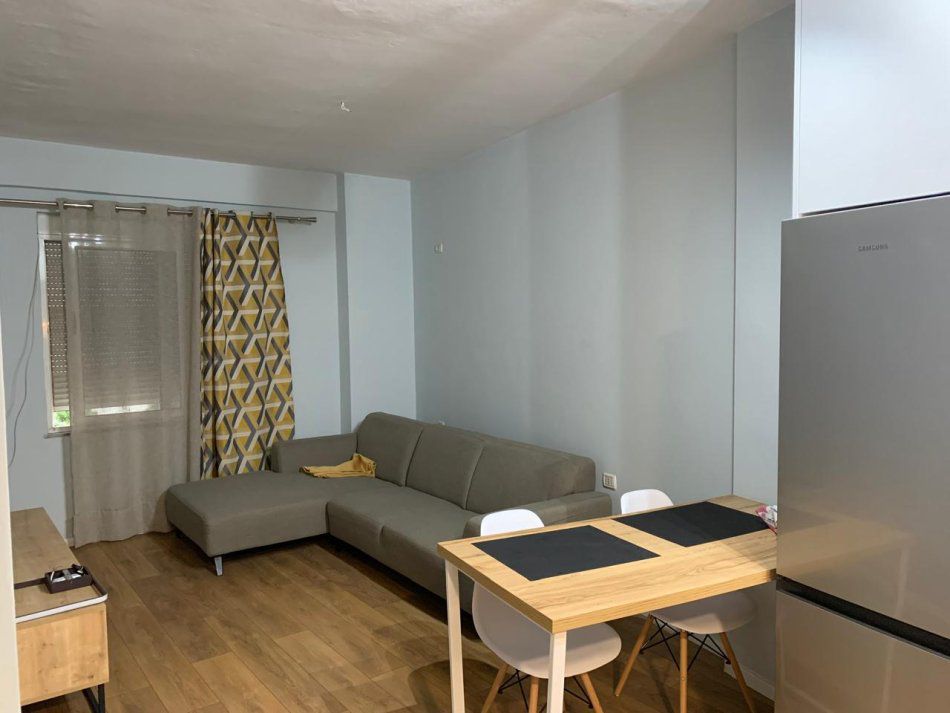 Tirane, shitet apartament 1+1 Kati 2, 64 m² 105.000 € (Astir)
