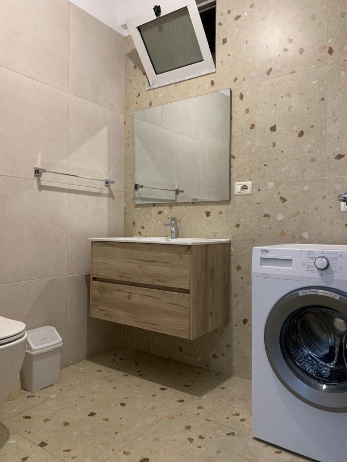 Tirane, shitet apartament 1+1 Kati 2, 64 m² 105.000 € (Astir)