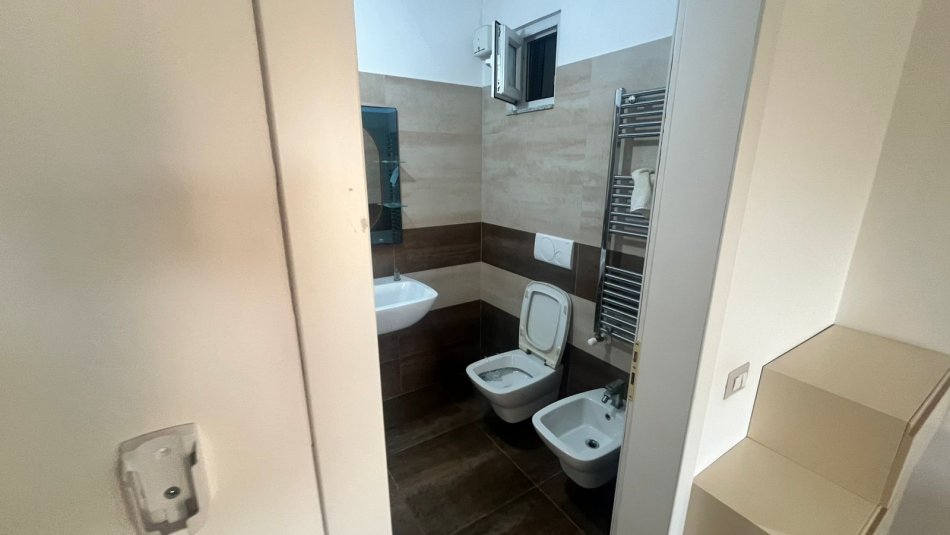 jepet me qera apartament 2+1+Ballkon Kati 2, 123 m² 550 € (Astir)