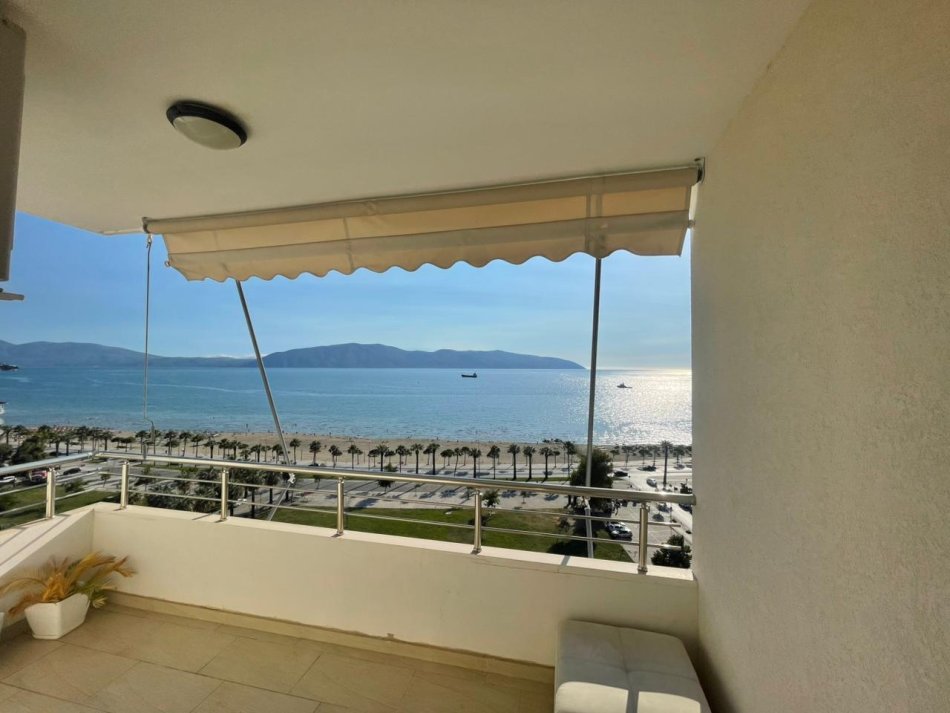 Vlore, shitet apartament 2+1+Ballkon Kati 10, 96 m² 260.000 € (Lungomare)