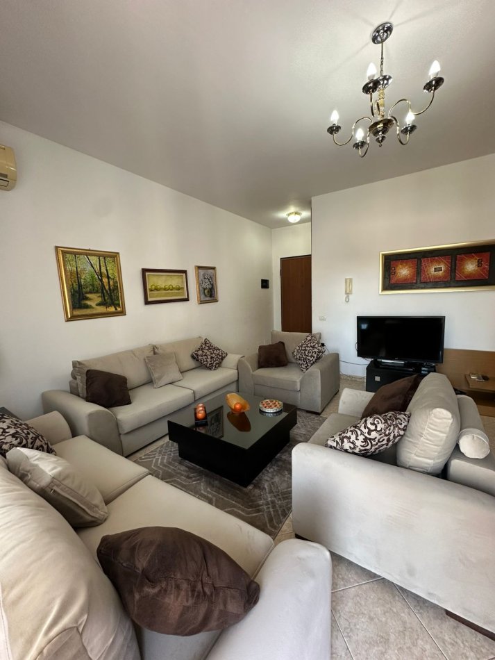 Tirane, jepet me qera apartament 1+1+Ballkon Kati 9, 74 m² 550 € (Kompleksi Vizion Plus , Don Bosko)