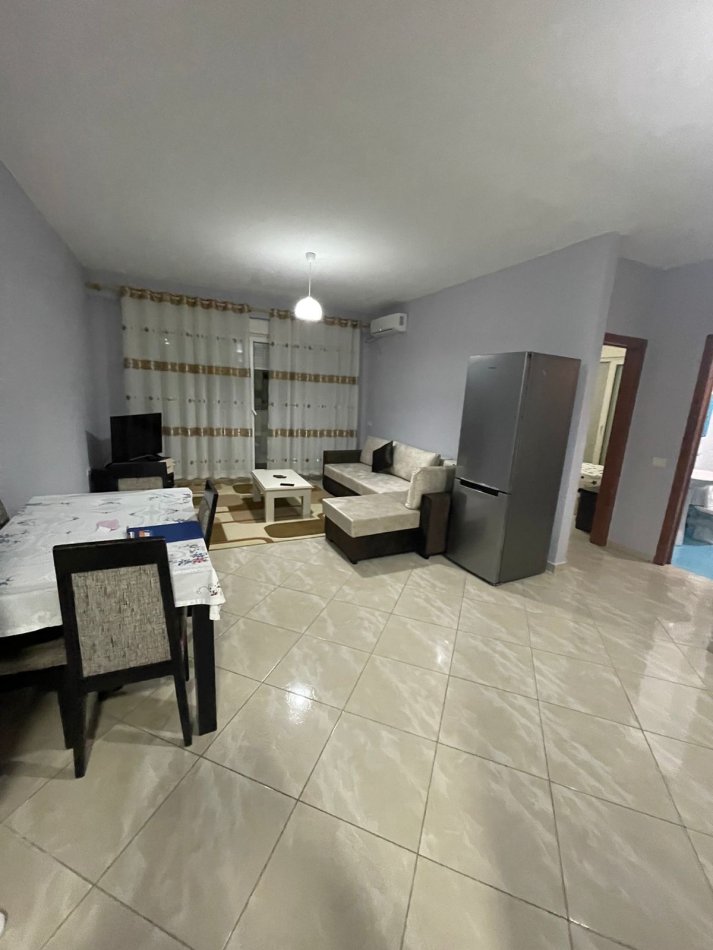 Tirane, jepet me qera apartament 2+1 Kati 2, 87 m² 550 € (Liqeni i Thate)