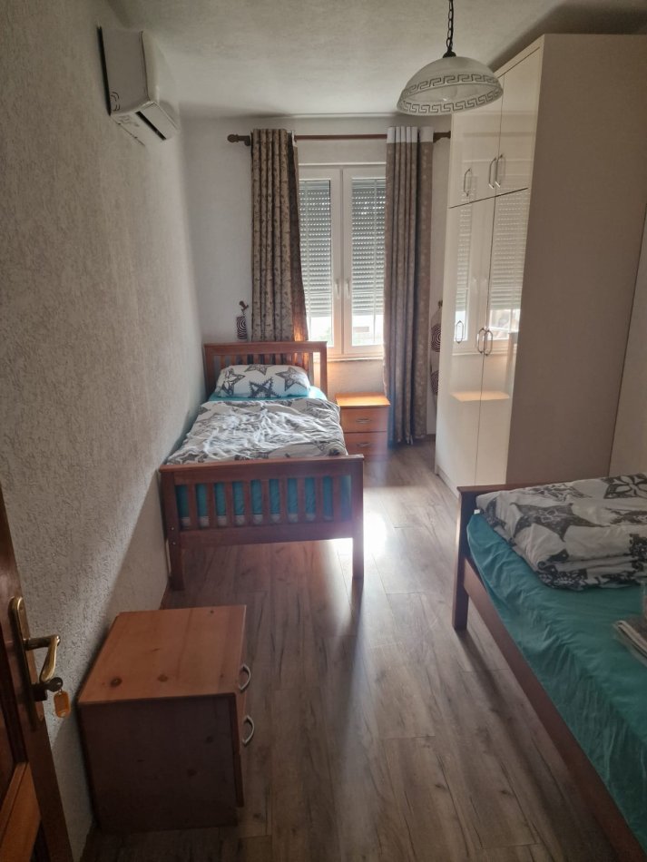 Tirane, jepet me qera apartament 2+1 Kati 4, 100 m² 460 € (5 Maj)