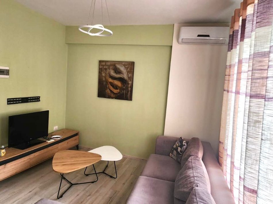 Tirane, jepet me qera apartament 2+1+Ballkon Kati 4, 110 m² 690 € (Kopshti Zoologjik)