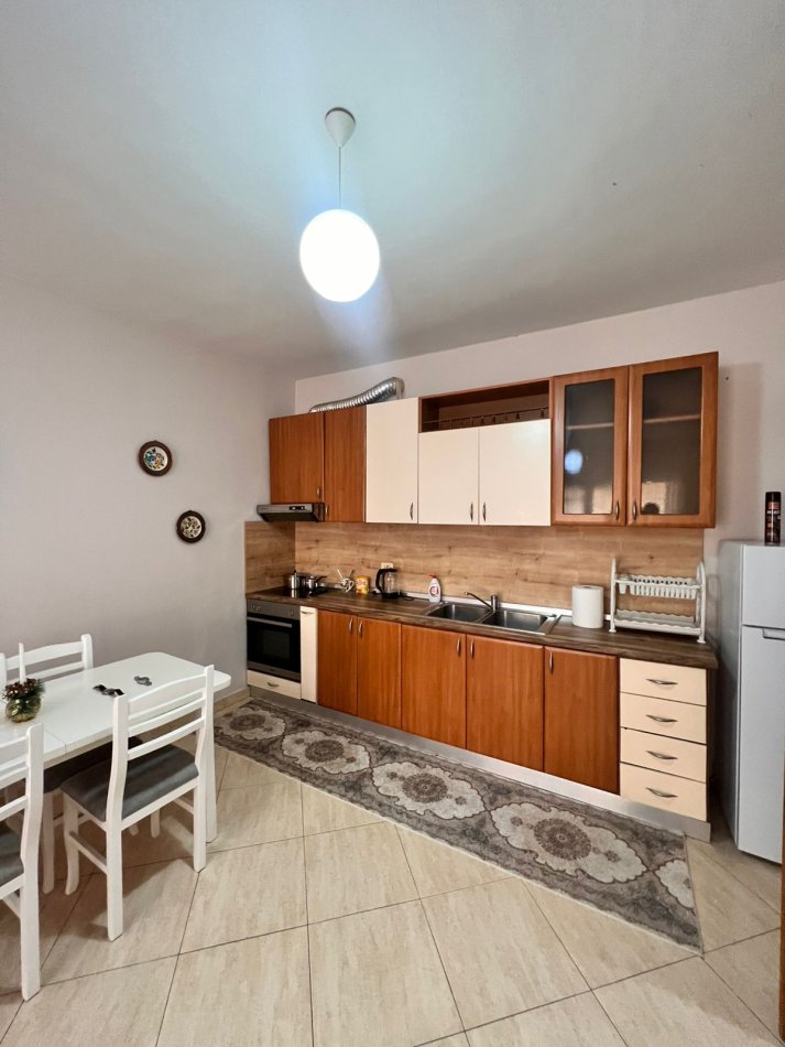 Tirane, jepet me qera apartament 2+1 Kati 1, 120 m² 620 € (Don Bosko)