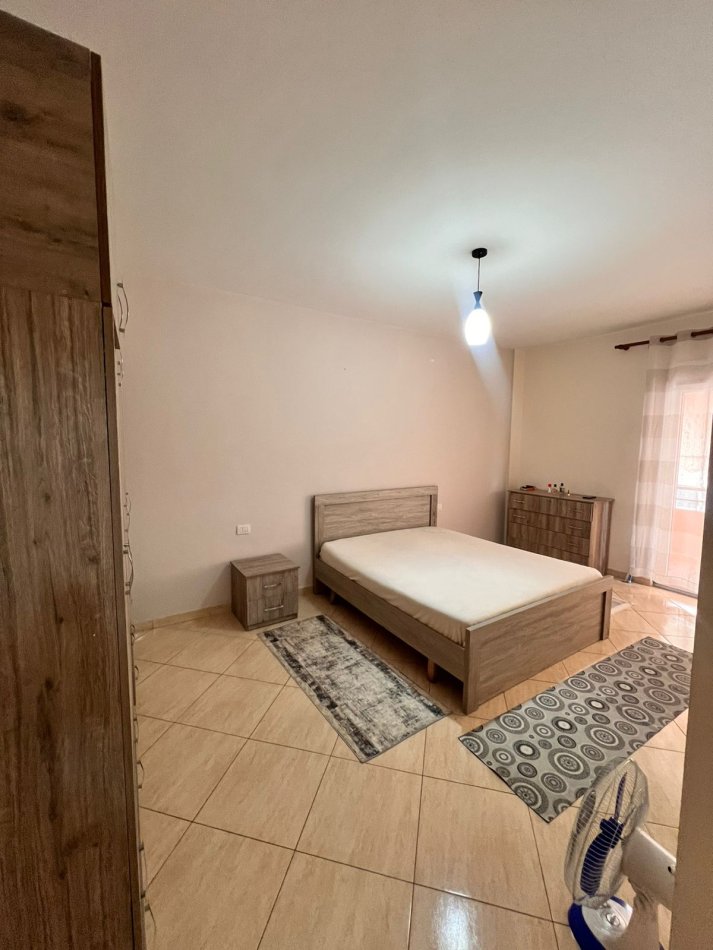 Tirane, jepet me qera apartament 2+1 Kati 1, 120 m² 620 € (Don Bosko)