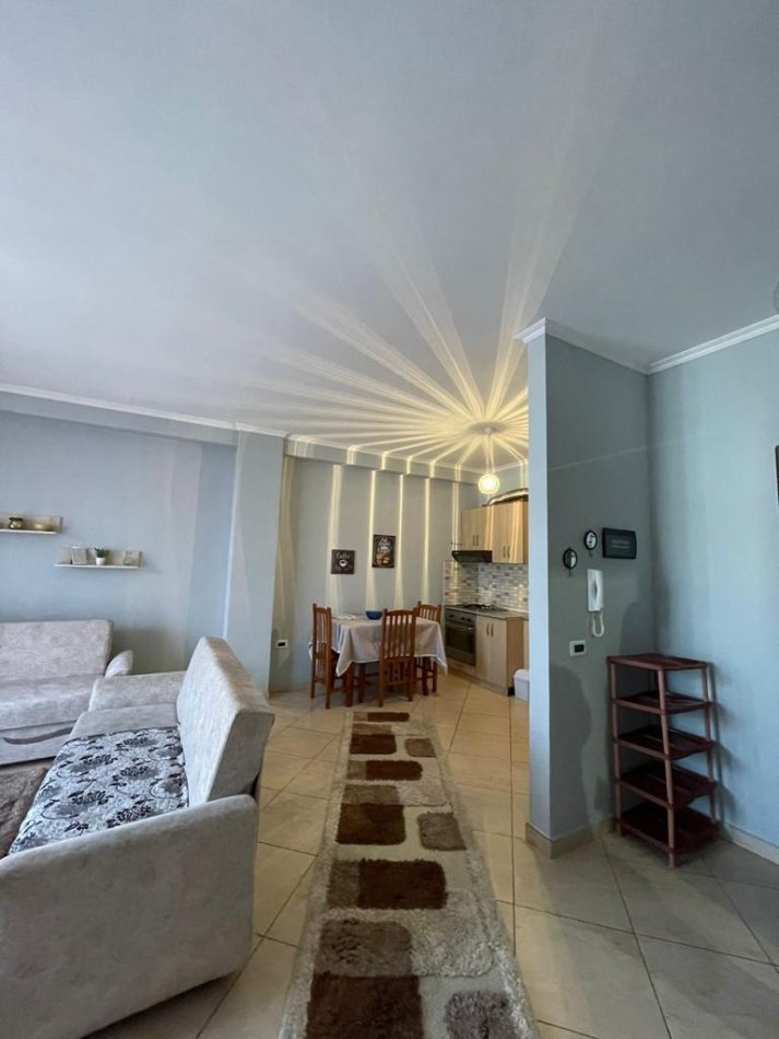 Tirane, jepet me qera apartament 1+1 Kati 7, 74 m² 430 € (Yzberisht)