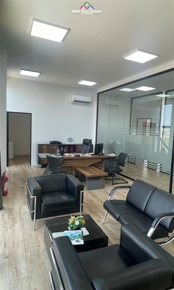 Tirane, jepet me qera zyre Kati 2, 200 m² 1.750 € (kashar)