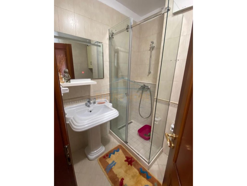 0683487469  Tirane, jepet me qera apartament 2+1+Ballkon Kati 6, 84 m² 650 € (Sheshi Willson)