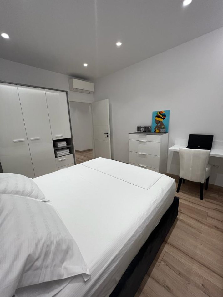 Apartament 1+1+Post Parkimi  me qira