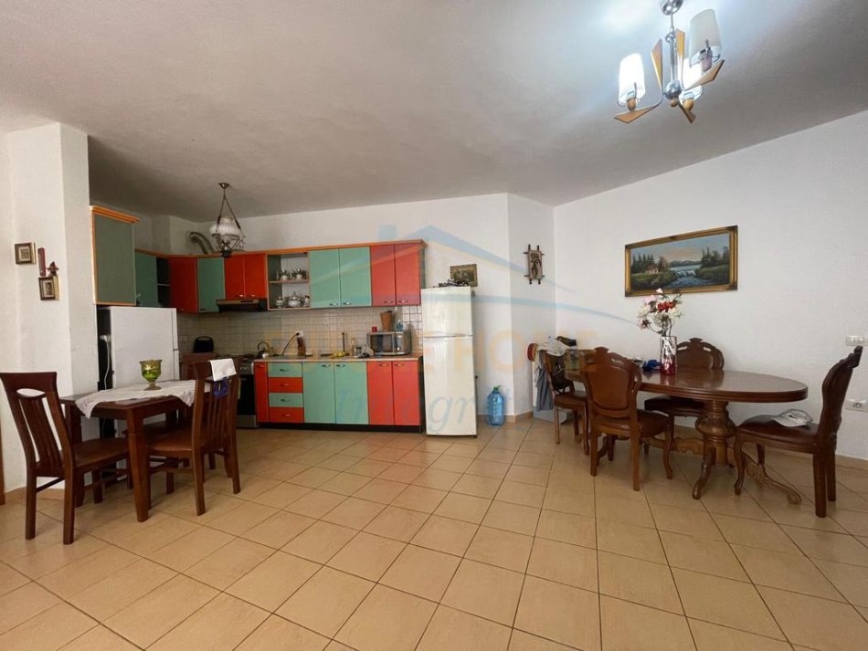 0683487469  Tirane, shitet apartament 2+1+Ballkon Kati 4, 123 m² 223.000 € (Xhamia e Tabakeve)