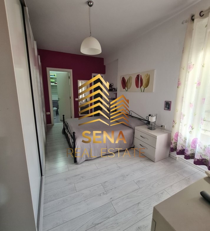Tirane, shitet apartament 2+1+Ballkon Kati 2, 84 m² 120.000 € (Bulevardi Migjeni)