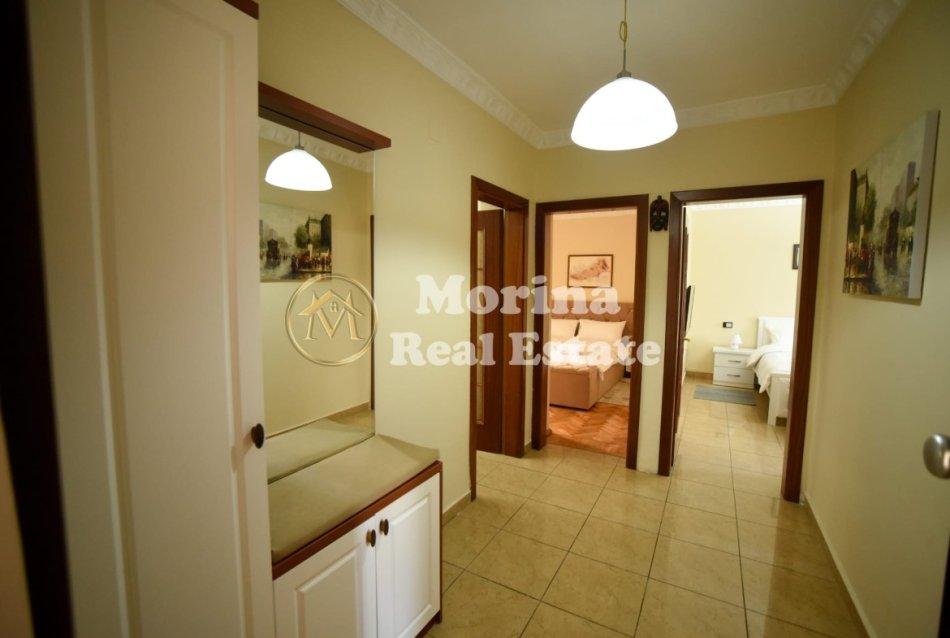 Tirane, jepet me qera apartament 2+1 Kati 1, 90 m² 600 € (Rruga Fortuzi)