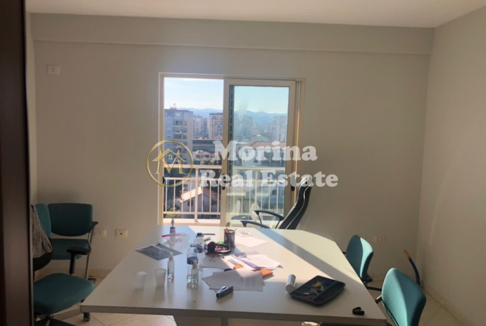 Tirane, jepet me qera apartament 2+1 Kati 7, 107 m² 600 € (Jordan Misja)